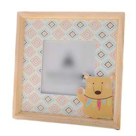 Beige Cartoon Tabletop Picture Frames Wood Photo Frame 4x6 Picture Frame Display